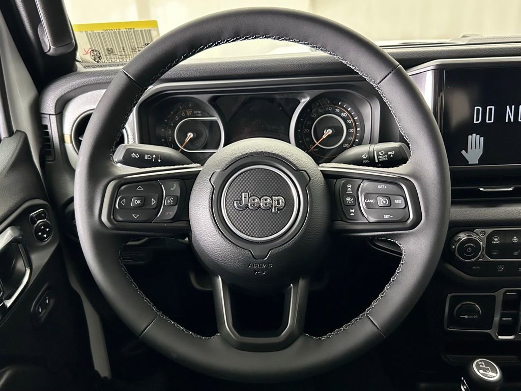 New 2025 Jeep Gladiator Sport image 24