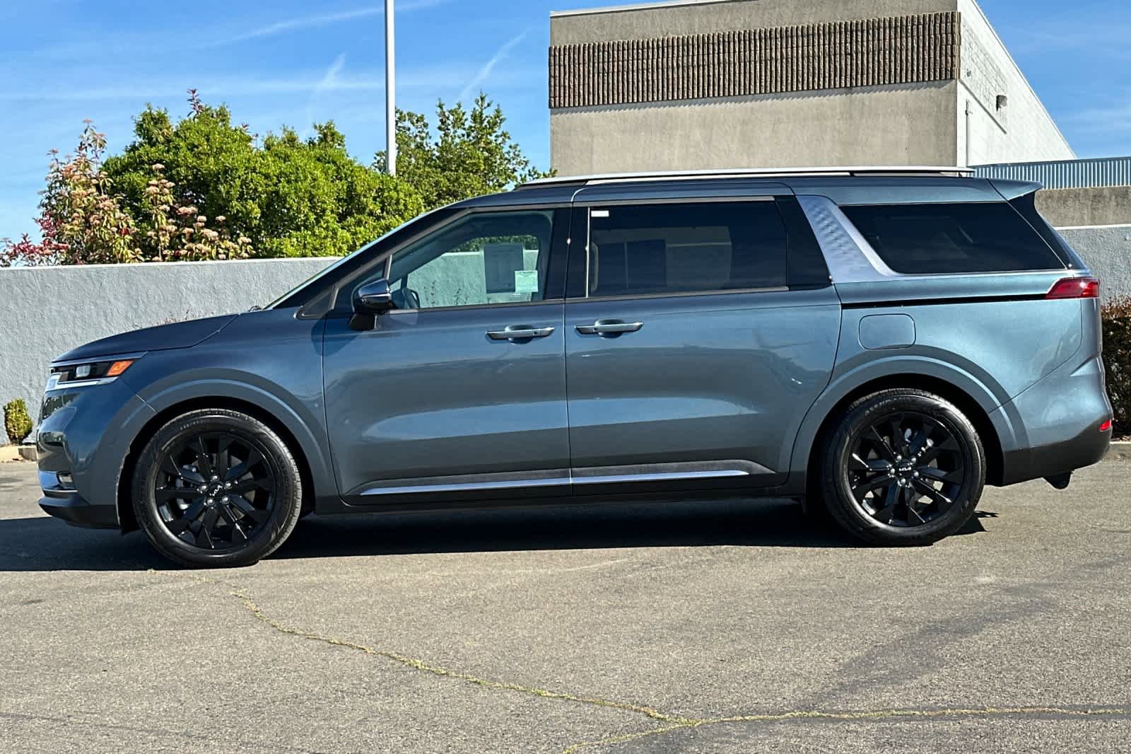 Used 2024 Kia Carnival SX image 9