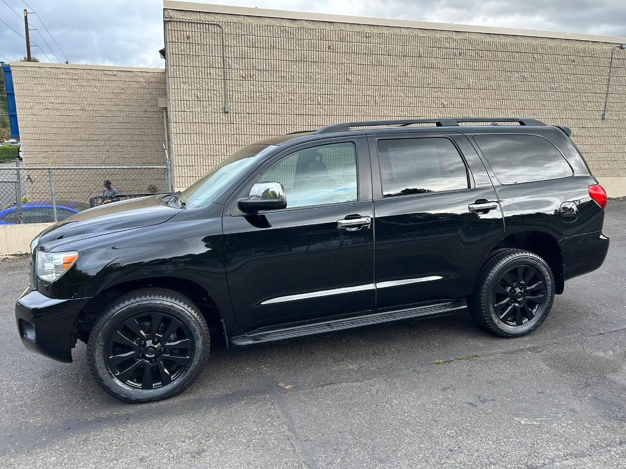 Used 2012 Toyota Sequoia Platinum image 9