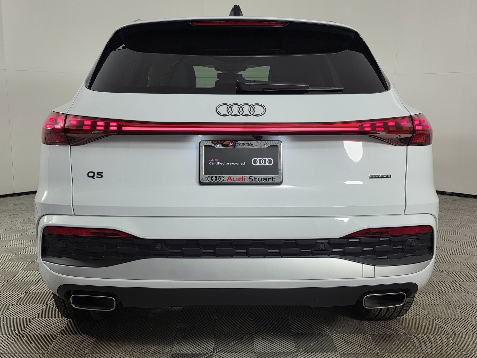 Certified 2025 Audi Q5 Premium w/ 19" Wheel Package AWD/4WD image 6