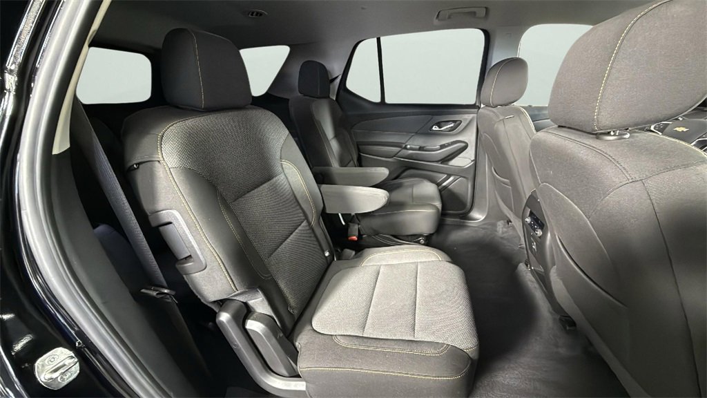 Used 2021 Chevrolet Traverse LT image 29