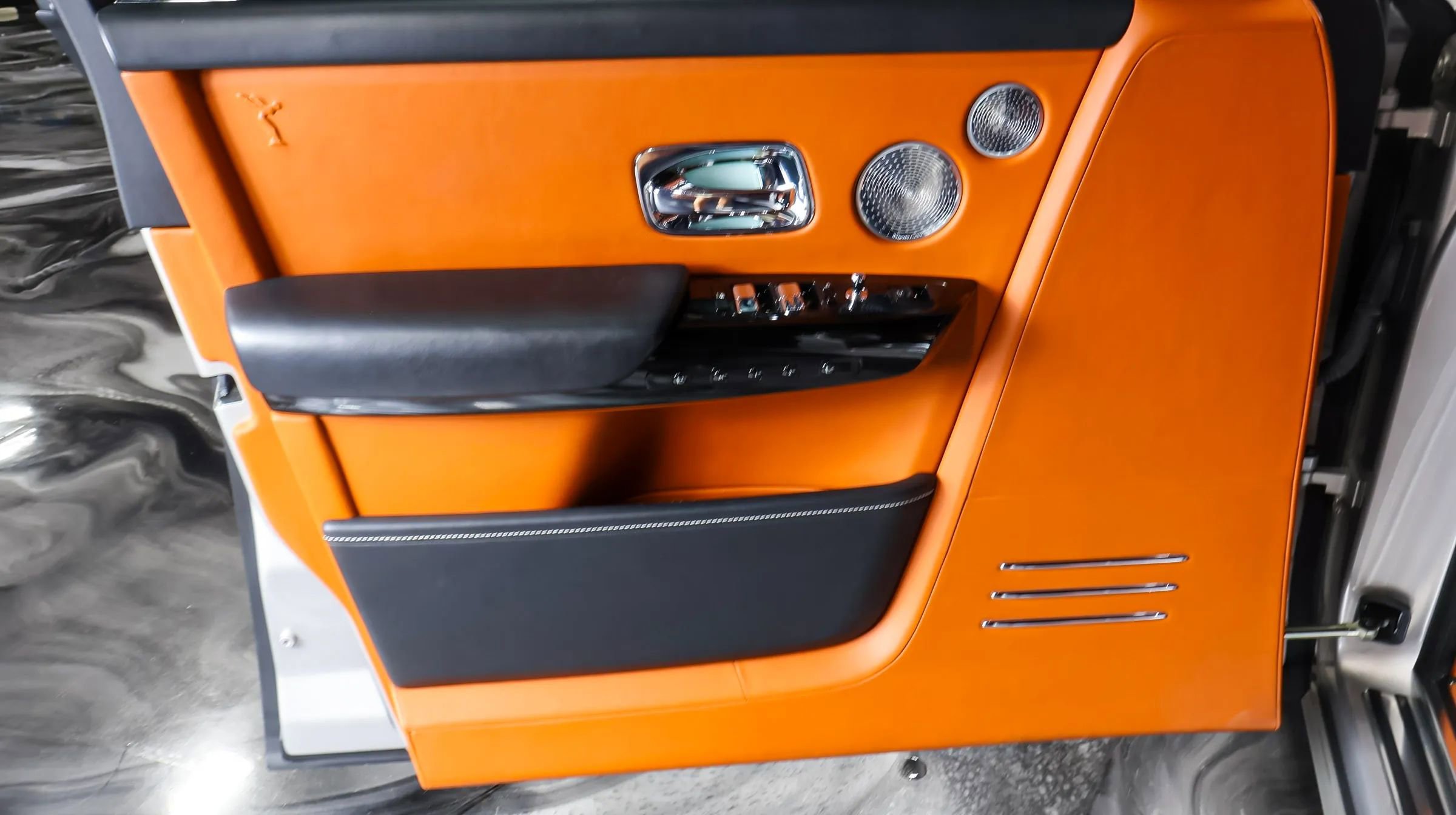 Used 2018 Rolls-Royce Phantom Sedan image 15