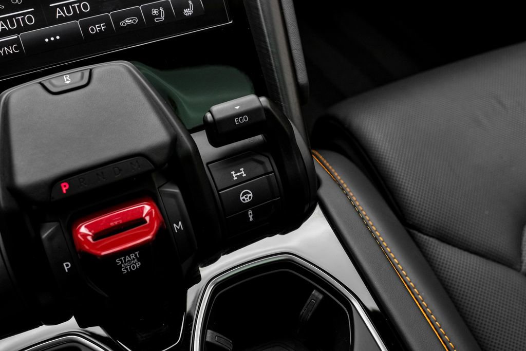 Used 2024 Lamborghini Urus S AWD/4WD image 31