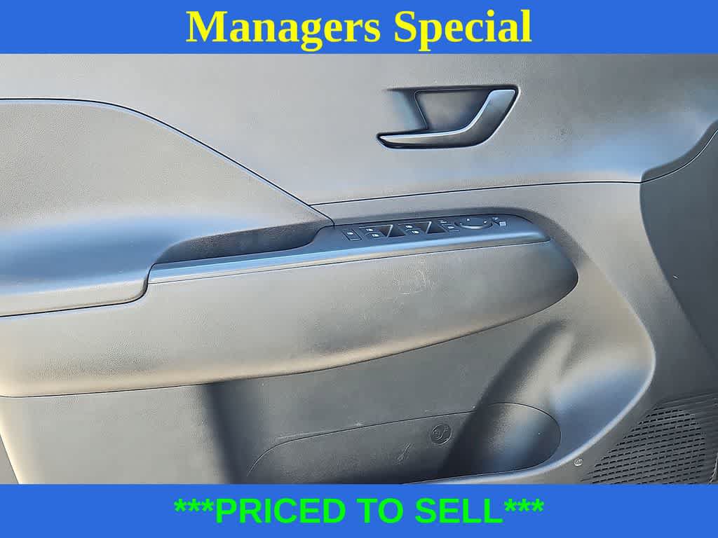 Used 2024 Hyundai Kona SEL FWD image 11