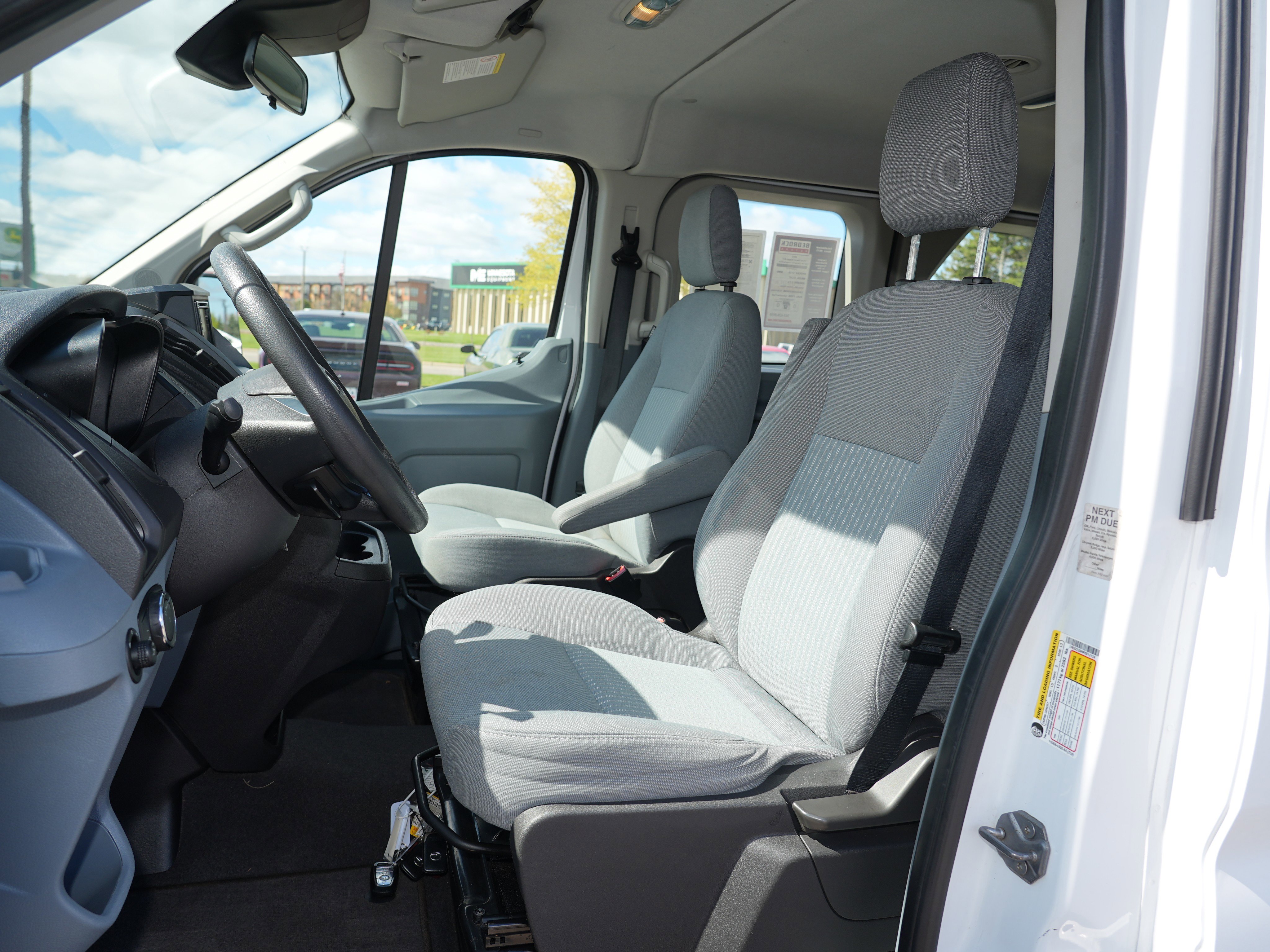 Used 2015 Ford Transit 350 XLT RWD image 12