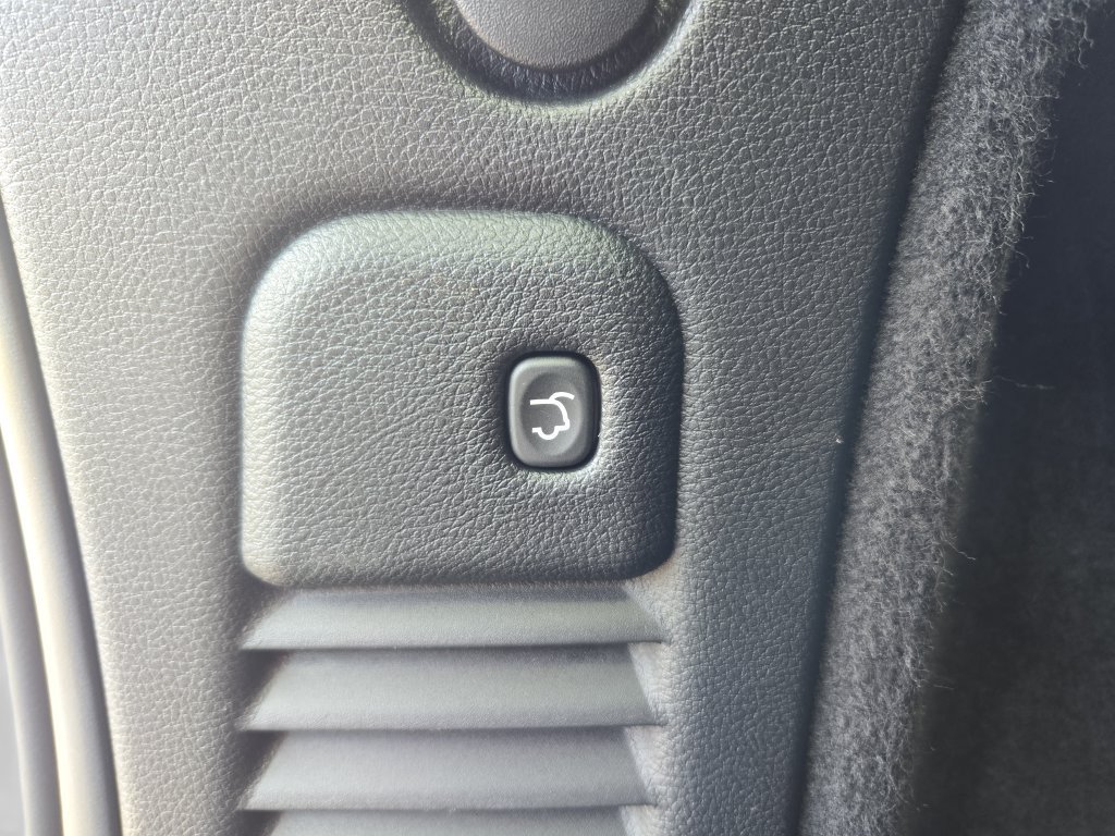 Used 2024 Dodge Durango GT AWD/4WD image 16
