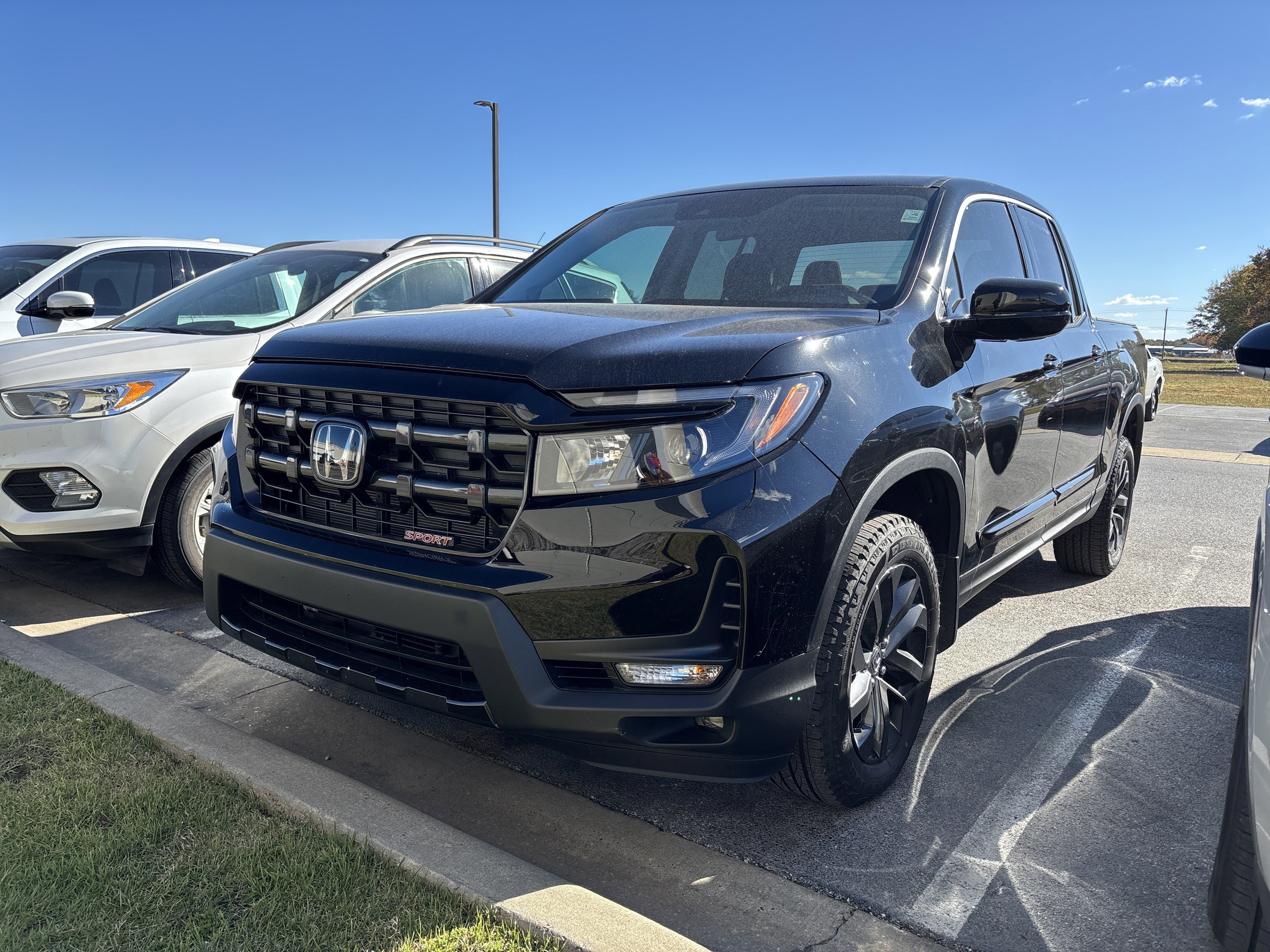 Certified 2025 Honda Ridgeline Sport image 2