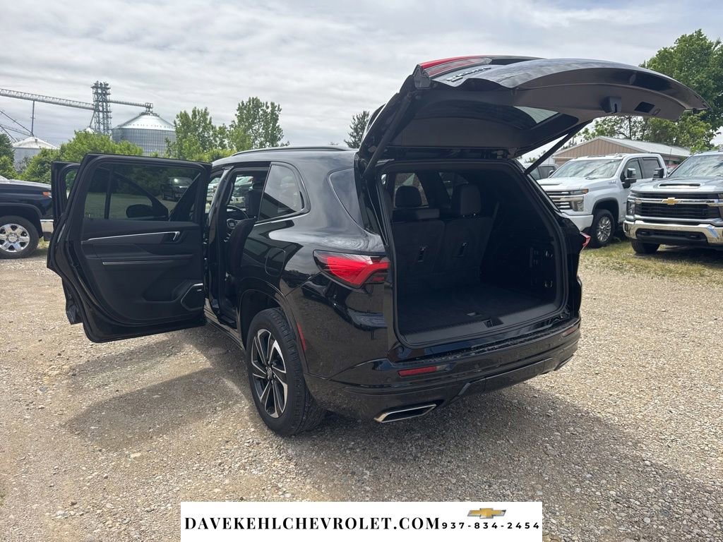 Used 2025 Buick Enclave Sport Touring w/ Power Package AWD/4WD image 40