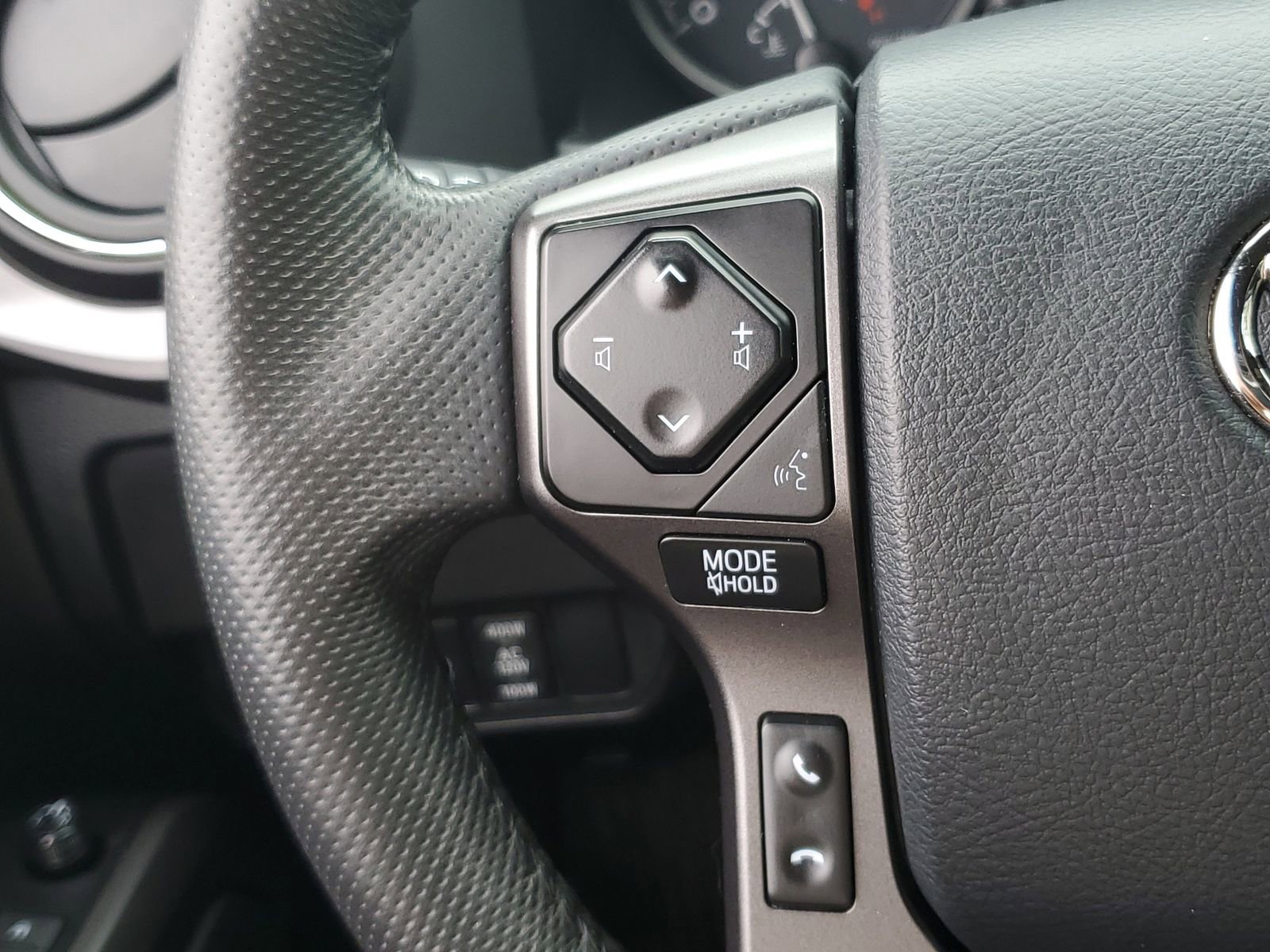 Certified 2023 Toyota Tacoma TRD Off-Road image 22