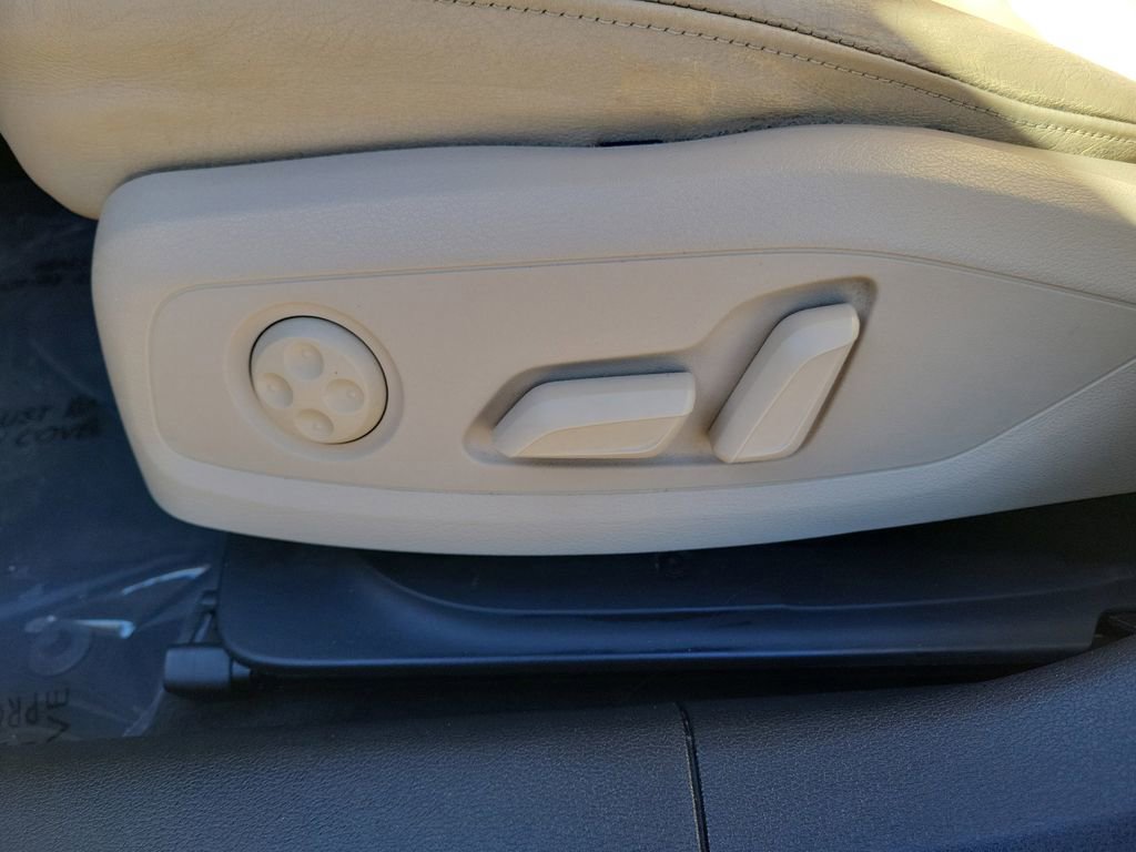 Used 2017 Audi A4 2.0T Premium image 19