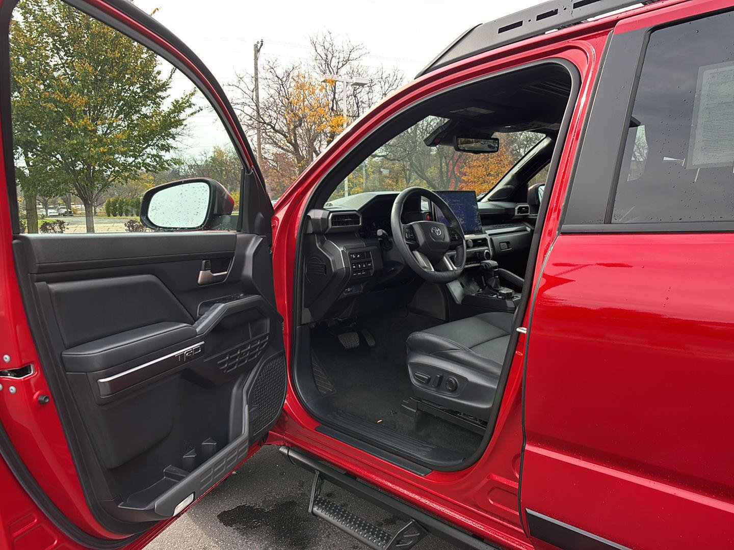Used 2024 Toyota Tacoma TRD Off-Road w/ TRD Off Road Premium Package AWD/4WD image 2