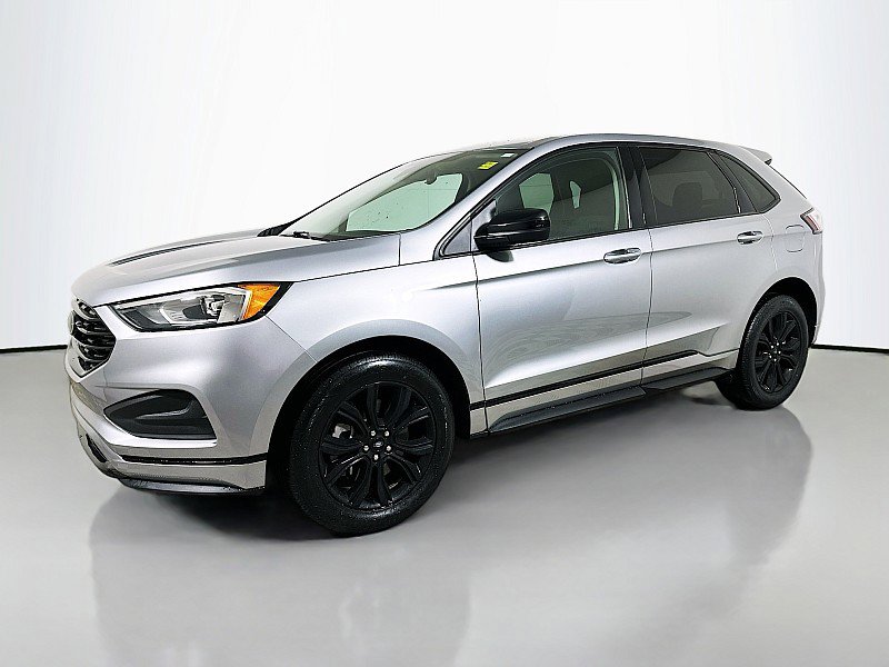 Used 2024 Ford Edge SE w/ Black Appearance Package image 3