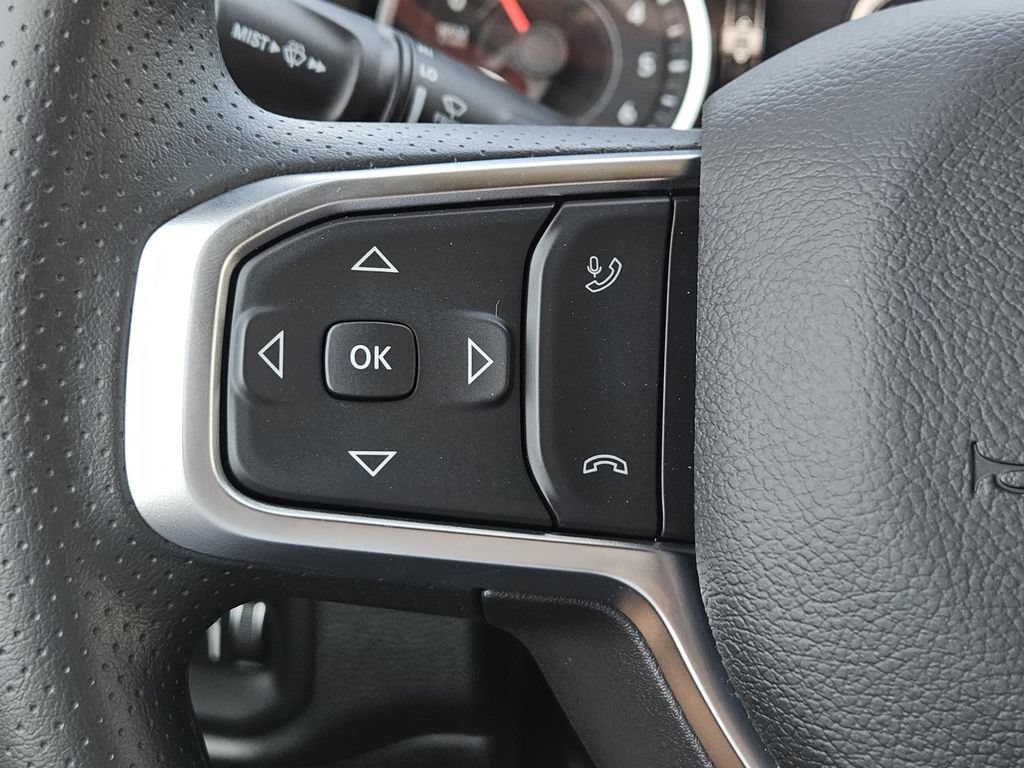 New 2026 RAM 1500 Express AWD/4WD image 17