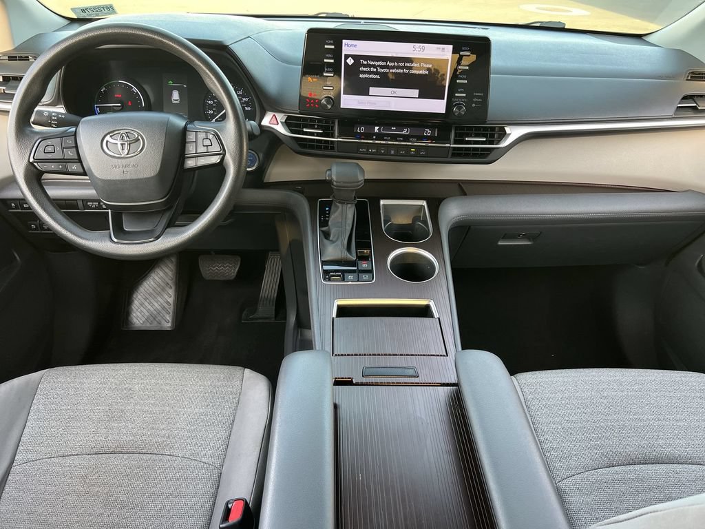Used 2023 Toyota Sienna LE FWD image 20