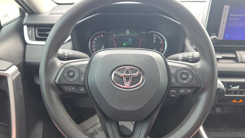 Used 2023 Toyota RAV4 LE FWD image 25