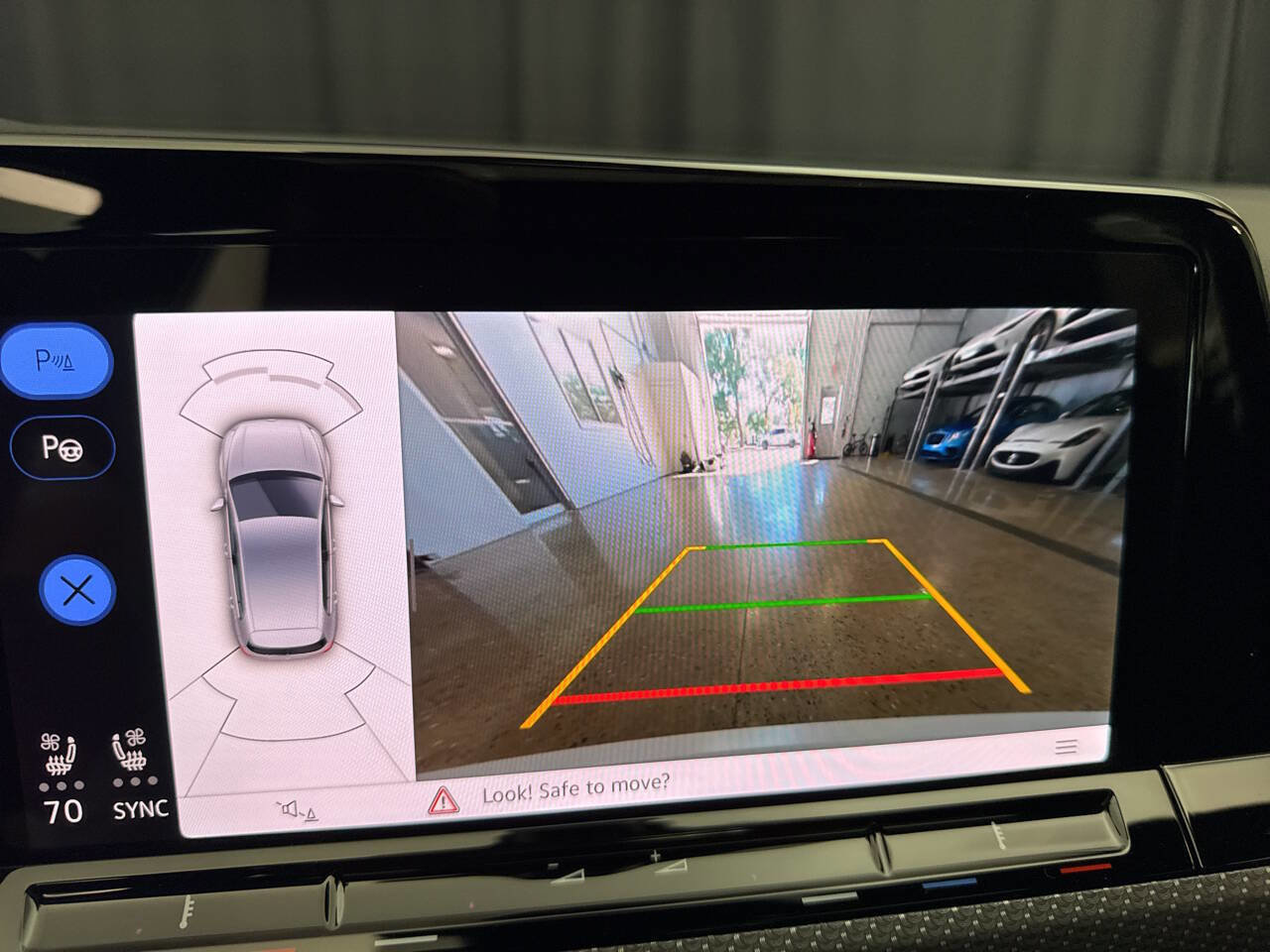 Used 2024 Volkswagen Golf R image 23