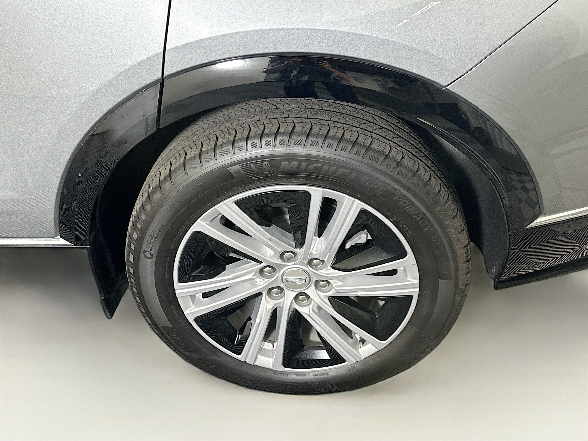 Used 2024 Cadillac Lyriq Tech RWD image 11