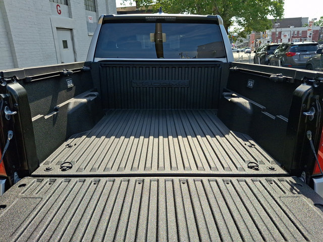 Certified 2026 Toyota Tacoma SR5 AWD/4WD image 28