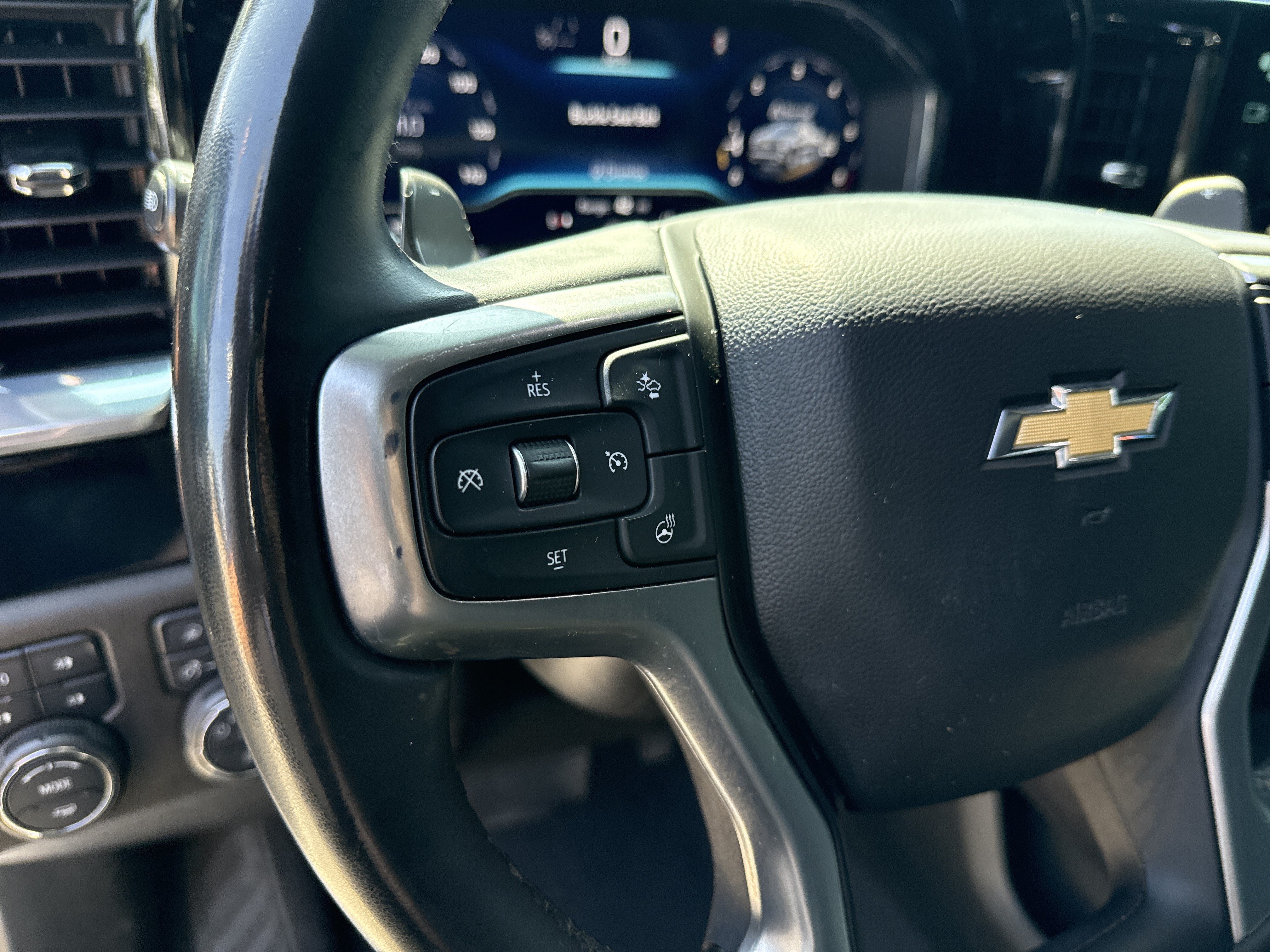 Used 2024 Chevrolet Silverado 1500 LTZ AWD/4WD image 24