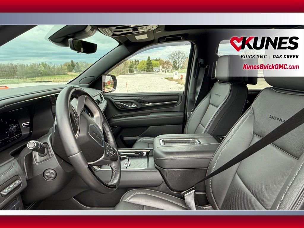Used 2024 GMC Yukon Denali w/ Advanced Technology Package AWD/4WD image 10