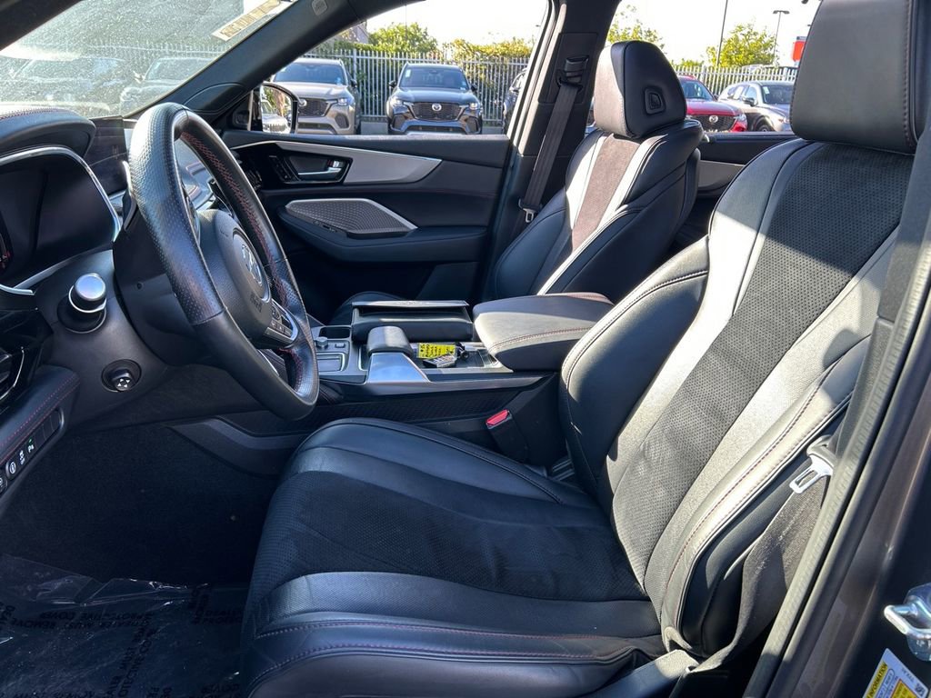 Used 2023 Acura MDX A-Spec image 9