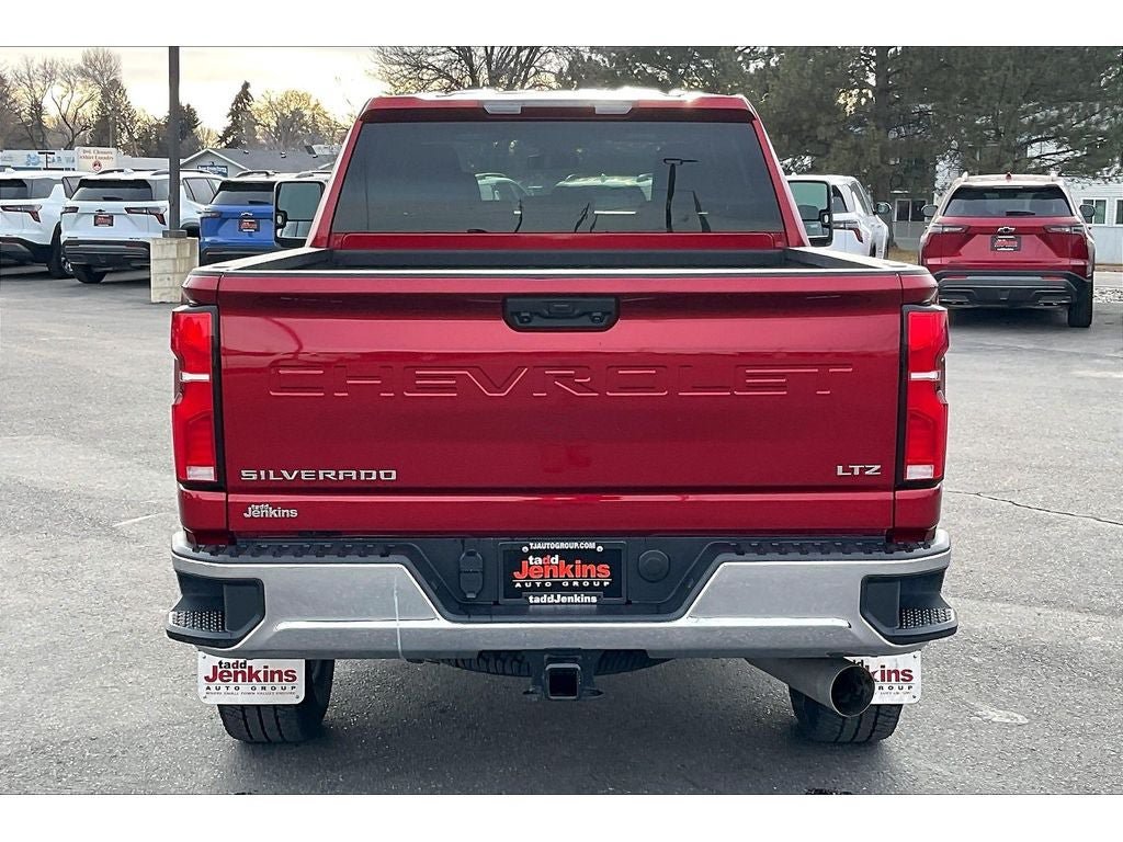 Used 2025 Chevrolet Silverado 3500 LTZ AWD/4WD image 4