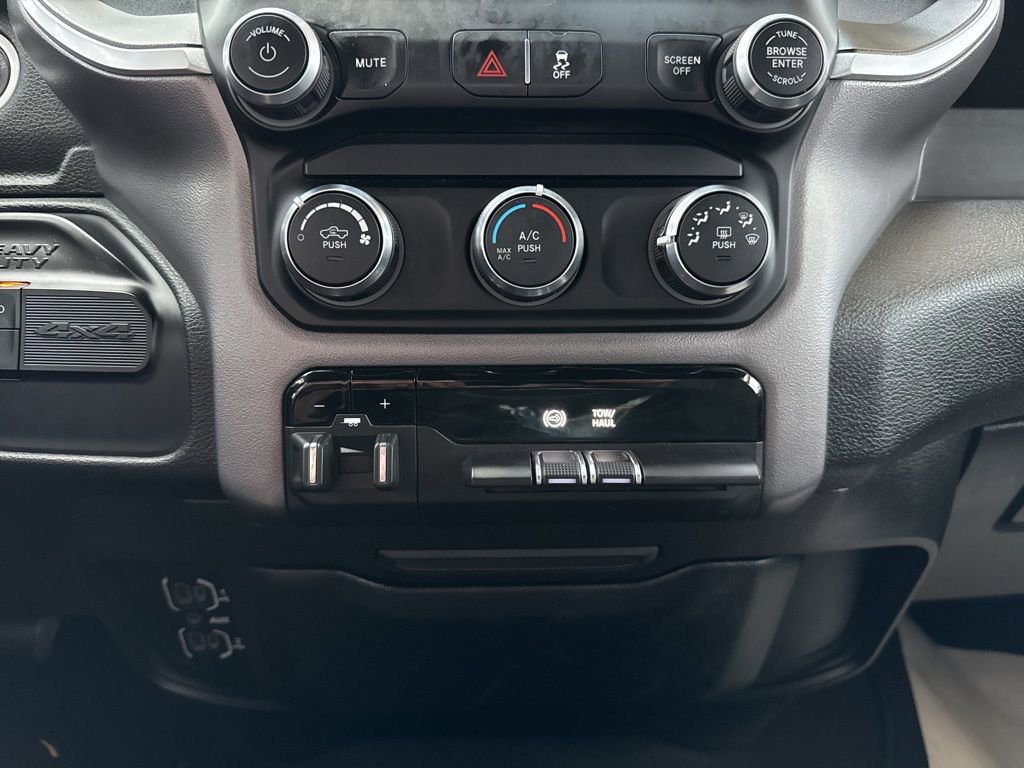 Used 2022 RAM 2500 Big Horn image 17