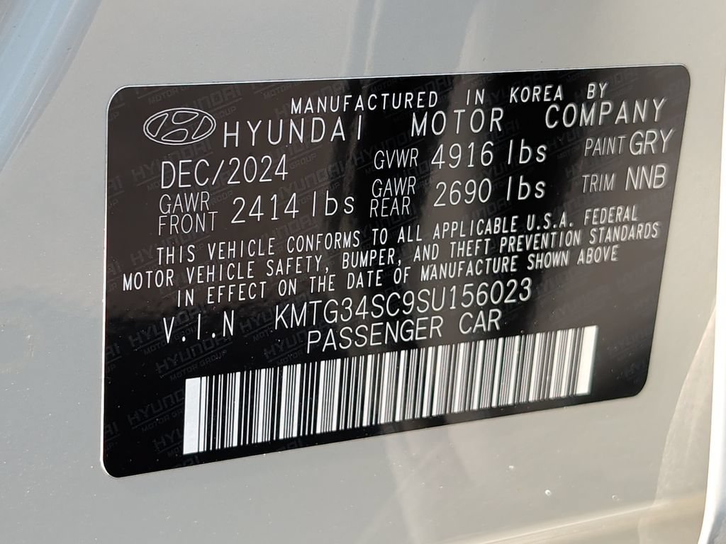 Used 2025 Genesis G70 2.5T AWD/4WD image 40