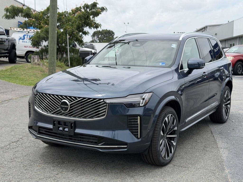 New 2026 Volvo XC90 B5 Plus w/ Protection Package AWD/4WD image 22
