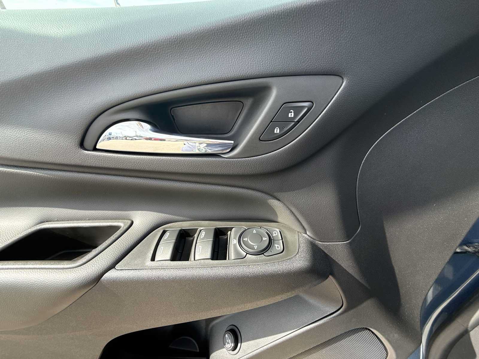 Certified 2024 Chevrolet Equinox LT FWD image 22