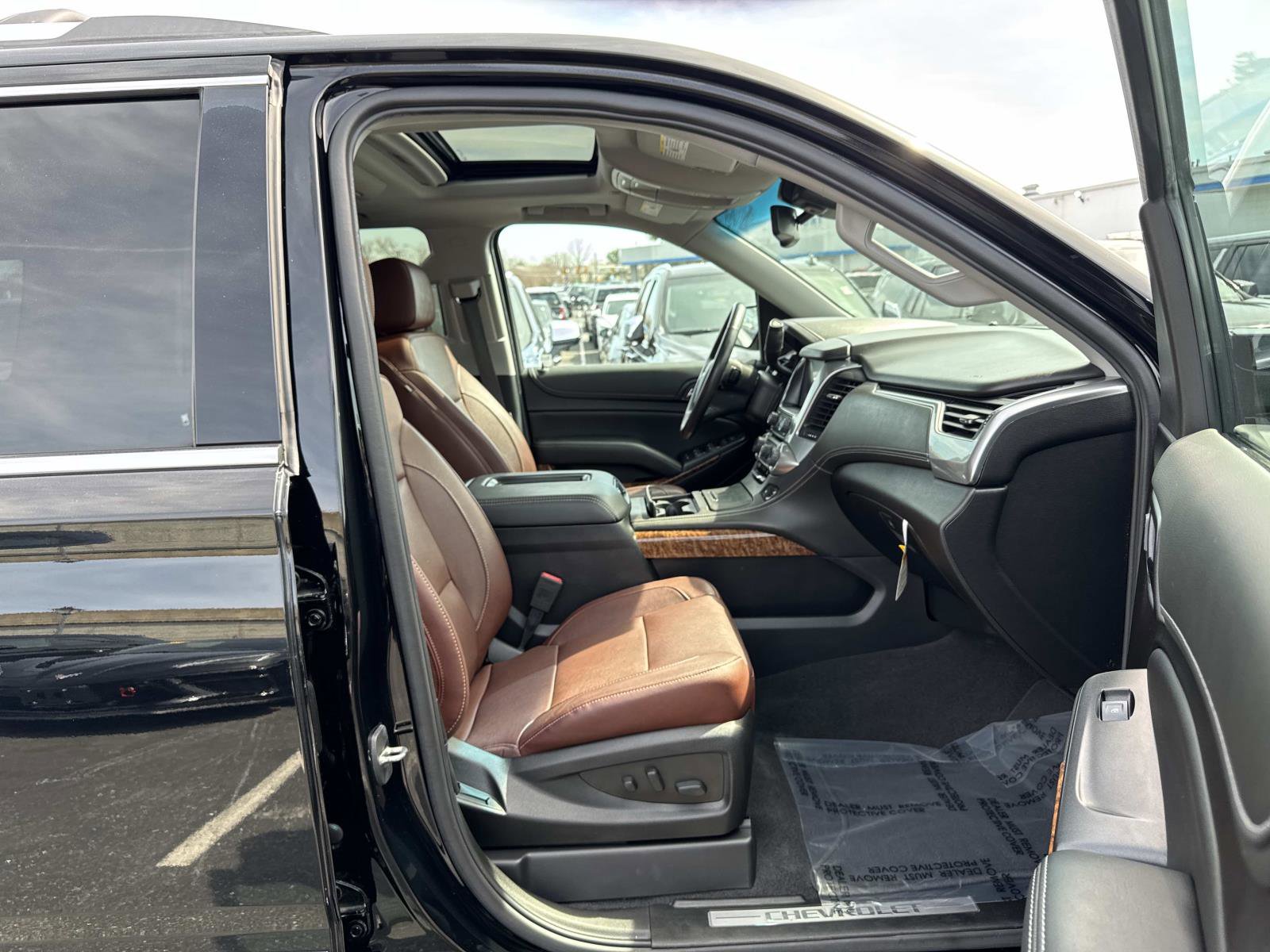 Used 2020 Chevrolet Tahoe Premier w/ Premier Plus Edition image 14