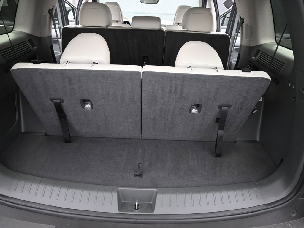 Used 2025 Hyundai Santa Fe Limited image 13