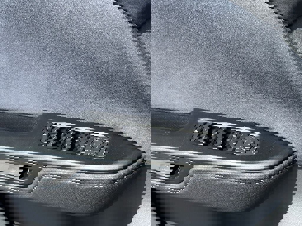 Used 2023 Lexus RZ 450e Premium w/ Accessory Package (Z1) image 17