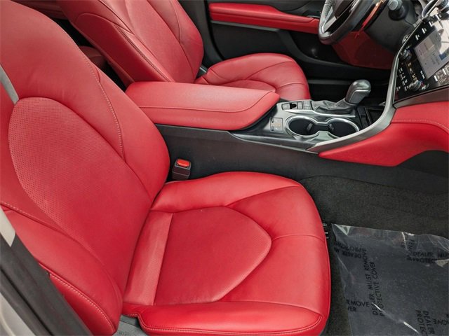 Used 2020 Toyota Camry XSE image 30