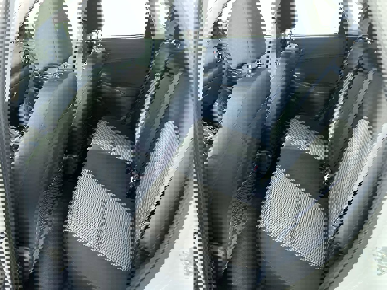 Used 2020 Hyundai Kona SE image 27