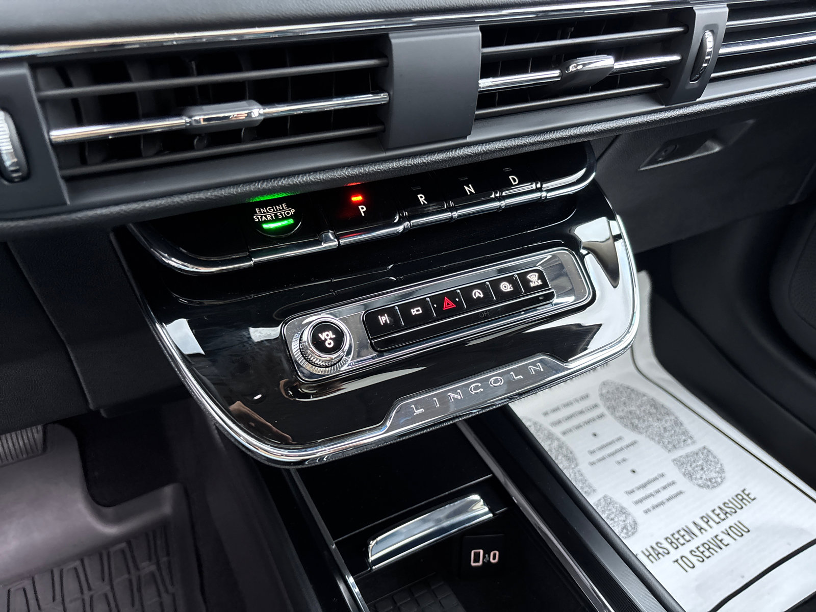 New 2025 Lincoln Corsair Reserve image 22