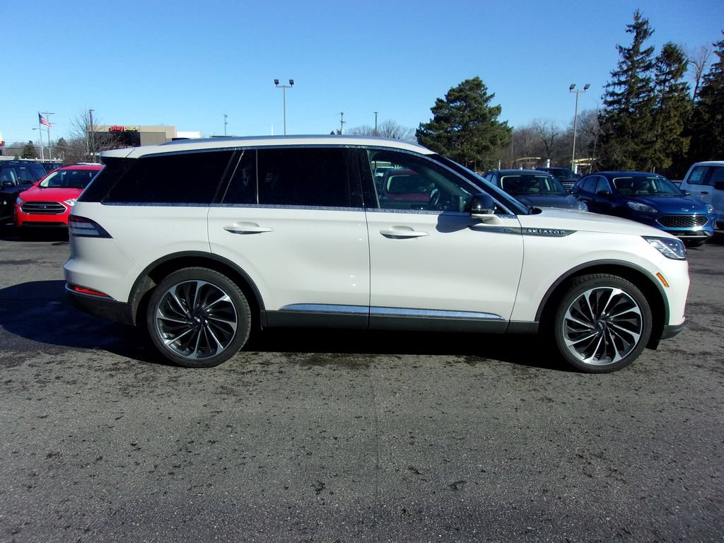 Used 2025 Lincoln Aviator Reserve w/ Equipment Group 201A AWD/4WD image 6
