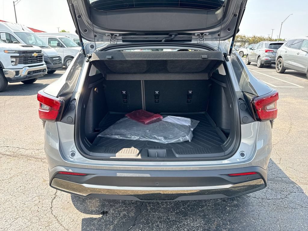 Used 2025 Chevrolet Trax ACTIV w/ Sunroof Package FWD image 23
