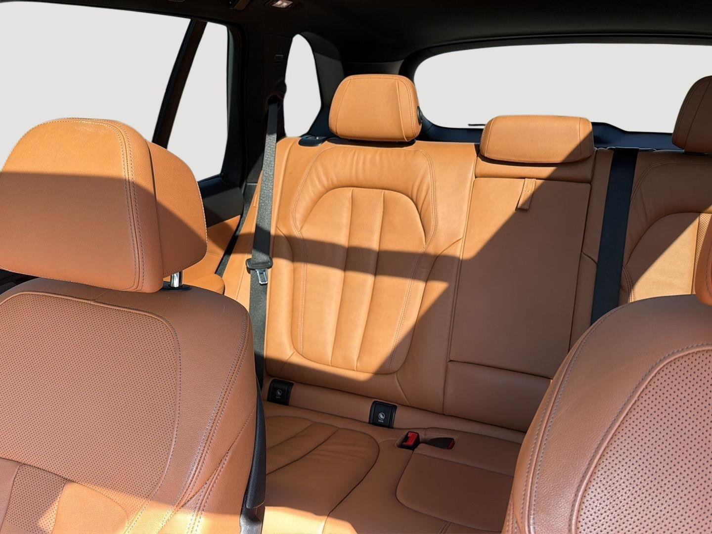 Used 2019 BMW X5 xDrive50i w/ M Sport Package image 16