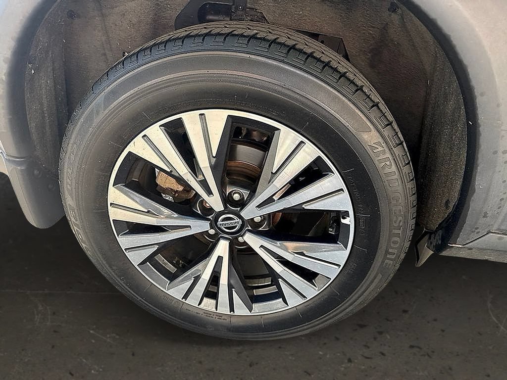 Used 2021 Nissan Rogue SV AWD/4WD image 14
