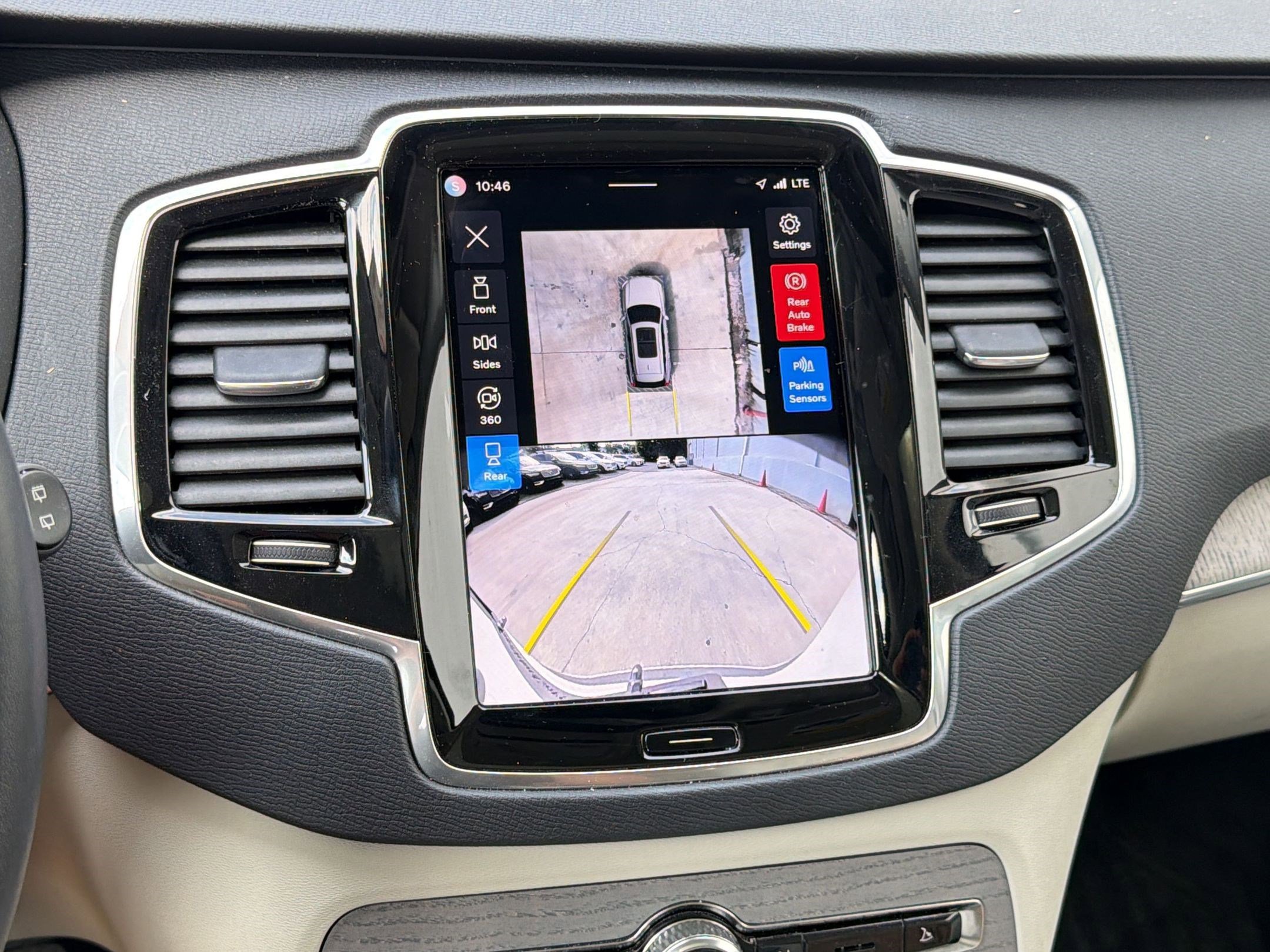 Used 2024 Volvo XC90 B6 Plus w/ Protection Package Premier AWD/4WD image 25