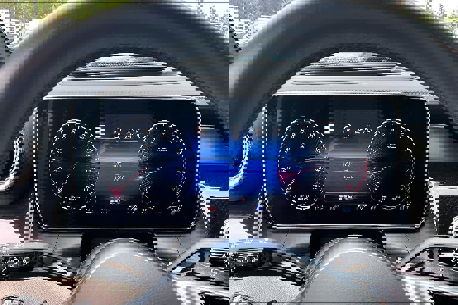 Used 2024 Mercedes-Benz GLC 300 4MATIC image 26