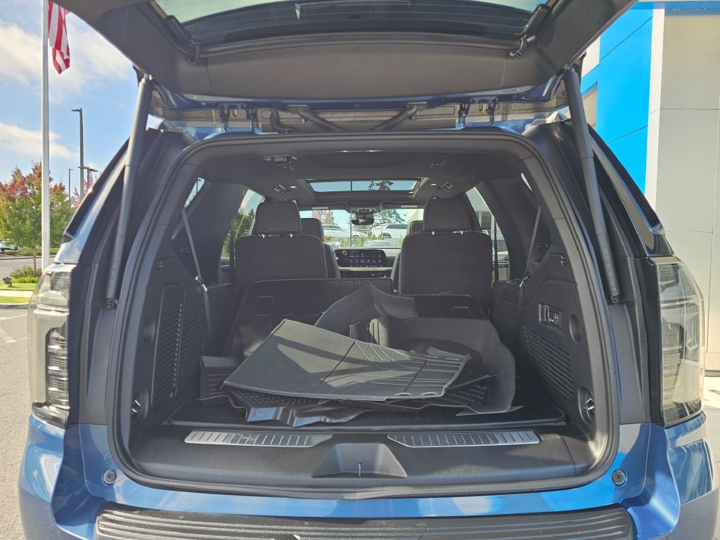 Used 2026 Chevrolet Tahoe High Country w/ Sun And Tow Package AWD/4WD image 18