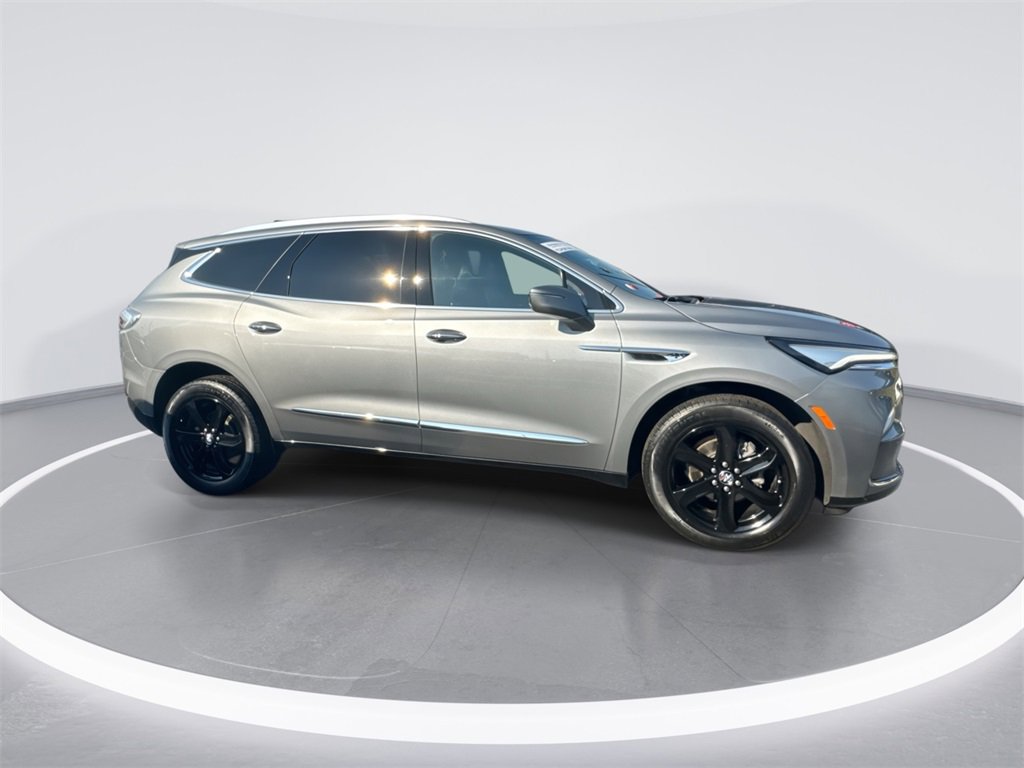 Used 2023 Buick Enclave Essence w/ Experience Buick Package image 9