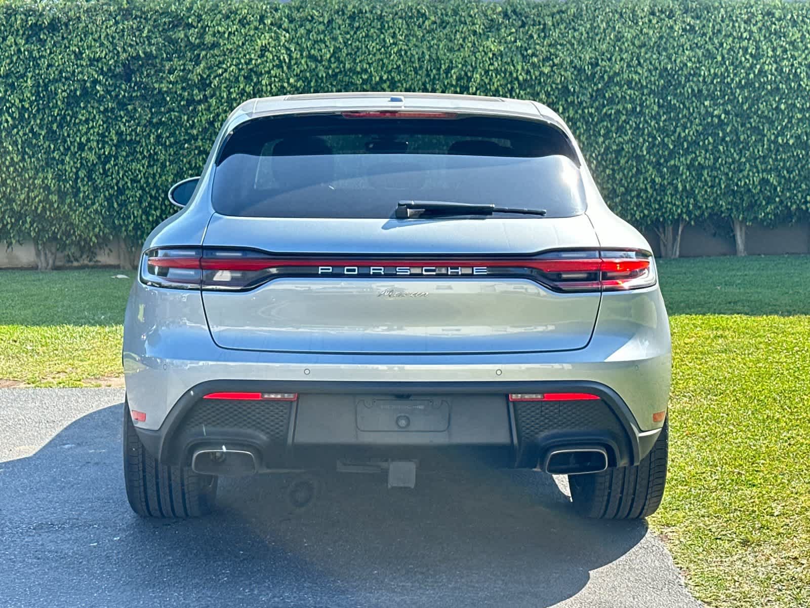 Certified 2023 Porsche Macan Turbo AWD/4WD image 7