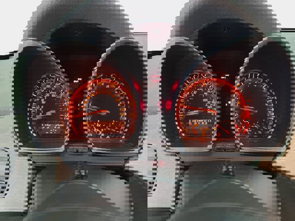 Used 2004 BMW Z4 3.0i image 18