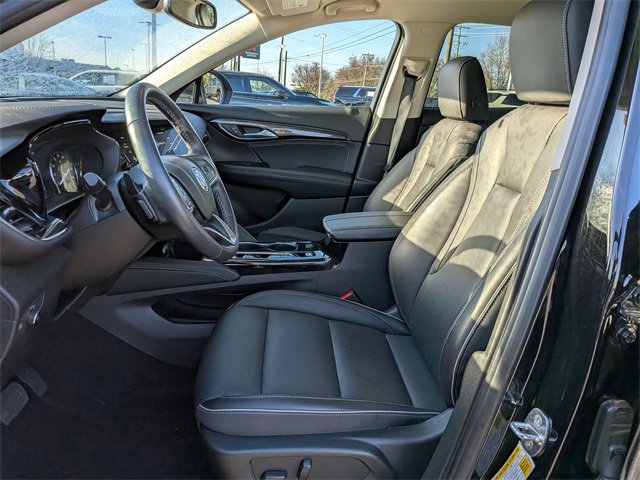 Used 2023 Buick Envision Essence image 14