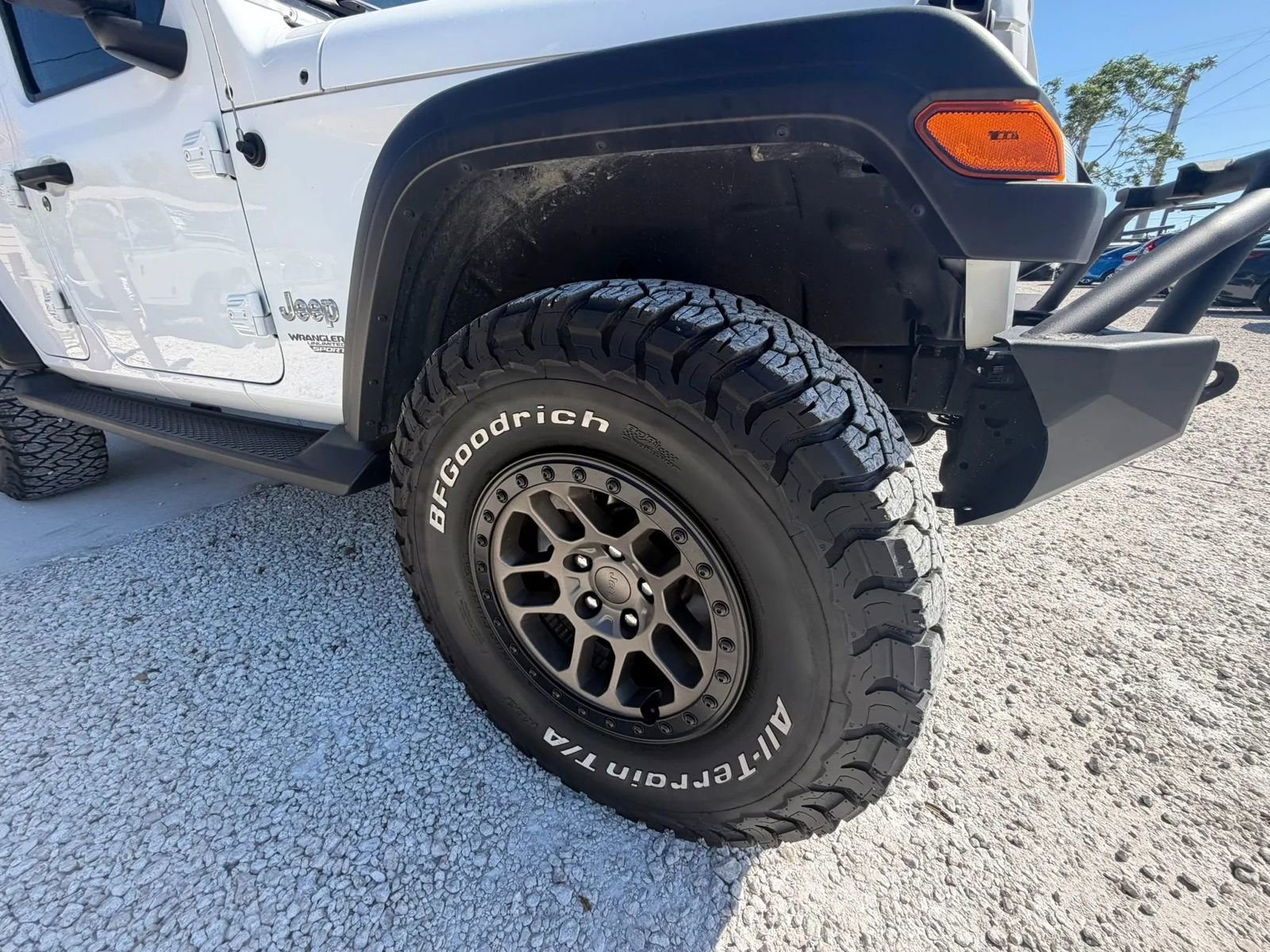 Used 2018 Jeep Wrangler Unlimited Sport image 6