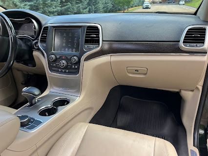 Used 2014 Jeep Grand Cherokee Limited AWD/4WD image 37