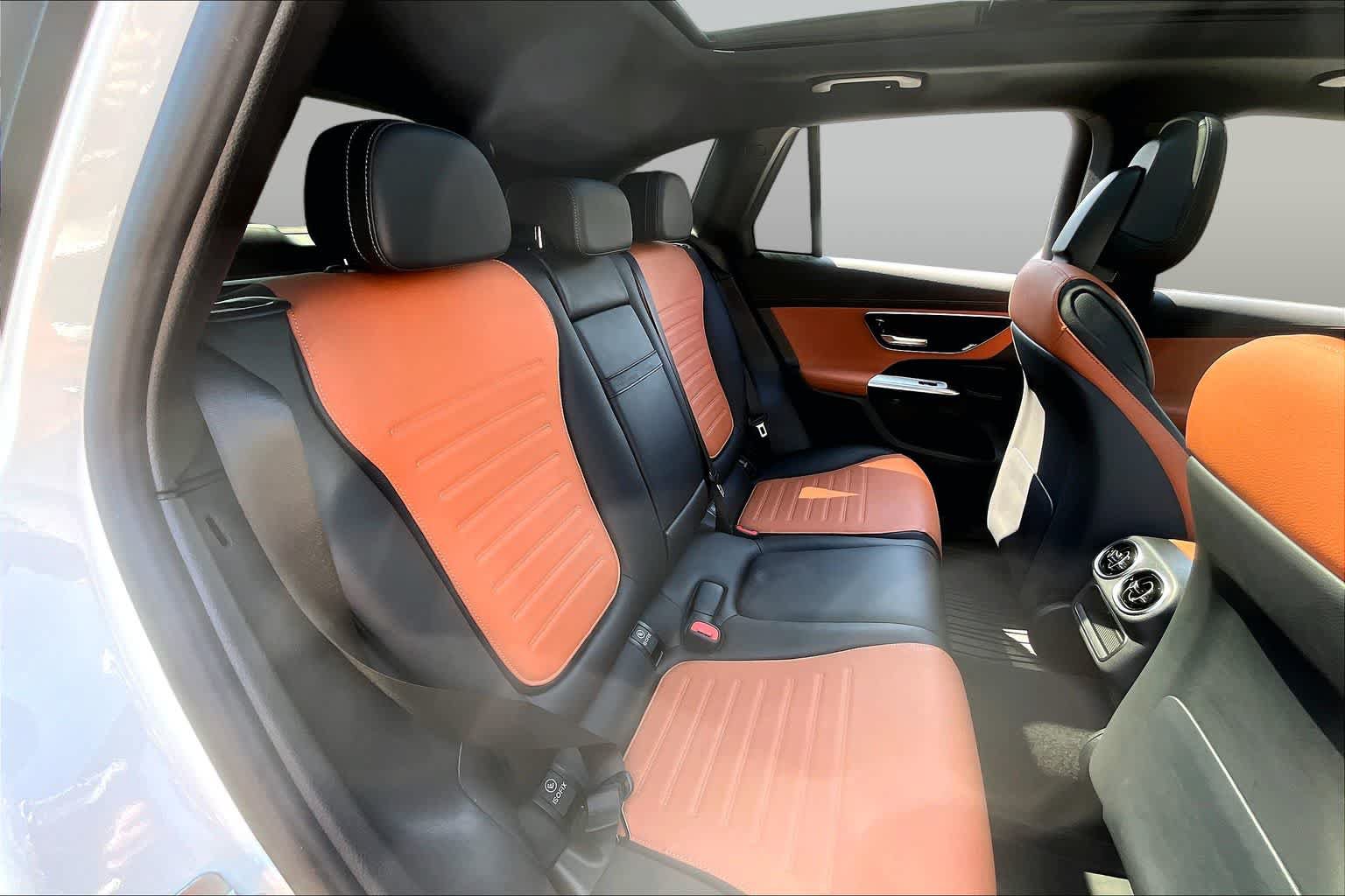 Certified 2025 Mercedes-Benz GLC 43 AMG 4MATIC image 21